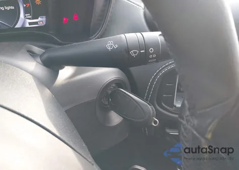 2015 Alfa Romeo 4C Launch Edition из США, поврежденный, VIN ZARBAAC43FM144806